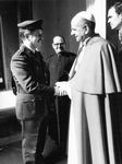 1971 ROMA - Citt del Vaticano: I VV.F. ricevuti da Sua Santit Paolo VI  ( al centro, Don Ettore Ballerini )