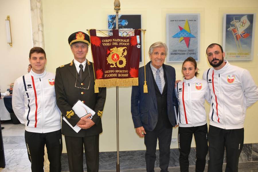 da sinistra VF Alberto Arpino, Prof. Fabrizio Santangelo, Nino Benvenuti, VF Lucia Lucarini, VF Mattia Placidi