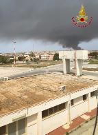 Agrigento, incendio dentro il centro di raccolta dei rifiuti a Lampedusa