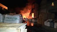 Ancona incendio in una fabbrica di bitumi di Falconara 
