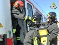 Ancona, principio di incendio in una carrozza del treno Lecce Milano