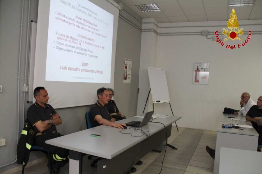 Ancona, seminario informativo sulle tecniche di spegnimento in ambito boschivo