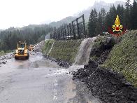 Belluno, i Vigili del Fuoco impegnati in numerosi interventi per fronteggiare le abbondanti  piogge che hanno investito la provincia