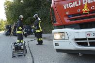 Bologna, incidente stradale con ribaltamento autotreno che trasportava sostanze pericolose