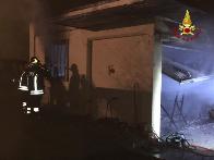 Bologna, incendio fabbricato in localit San Pietro in Casale
