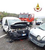 Bologna, incidente stradale nel comune di Gaggio Montano, ferito incastrato tra le lamiere