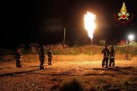 Reggio Calabria, intervento dei Vigili del fuco per il ribaltamento di autocisterna con gas metano