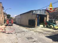 Palermo,  incendio in un capannone utilizzato per la lavorazione dello zolfo a Lercara Friddi