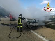 Avellino, i Vigili del Fuoco impegnati in tre distinti interventi per incendio autoveicoli