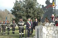 Caserta, inaugurato un cippo commemorativo a riocordo dei Vigili del fuoco caduti