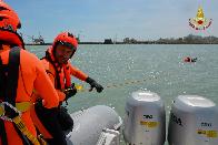 Ferrara, esercitazione di soccorso in ambiente acquatico a Porto Garibaldi