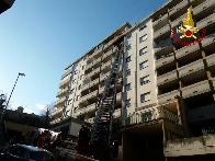 Trieste, incendio balcone al sesto piano di uno stabile