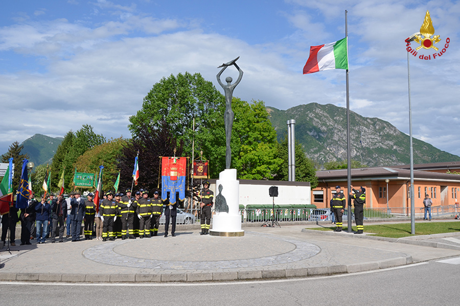 La cerimonia di commemorazione a Gemona del Friuli