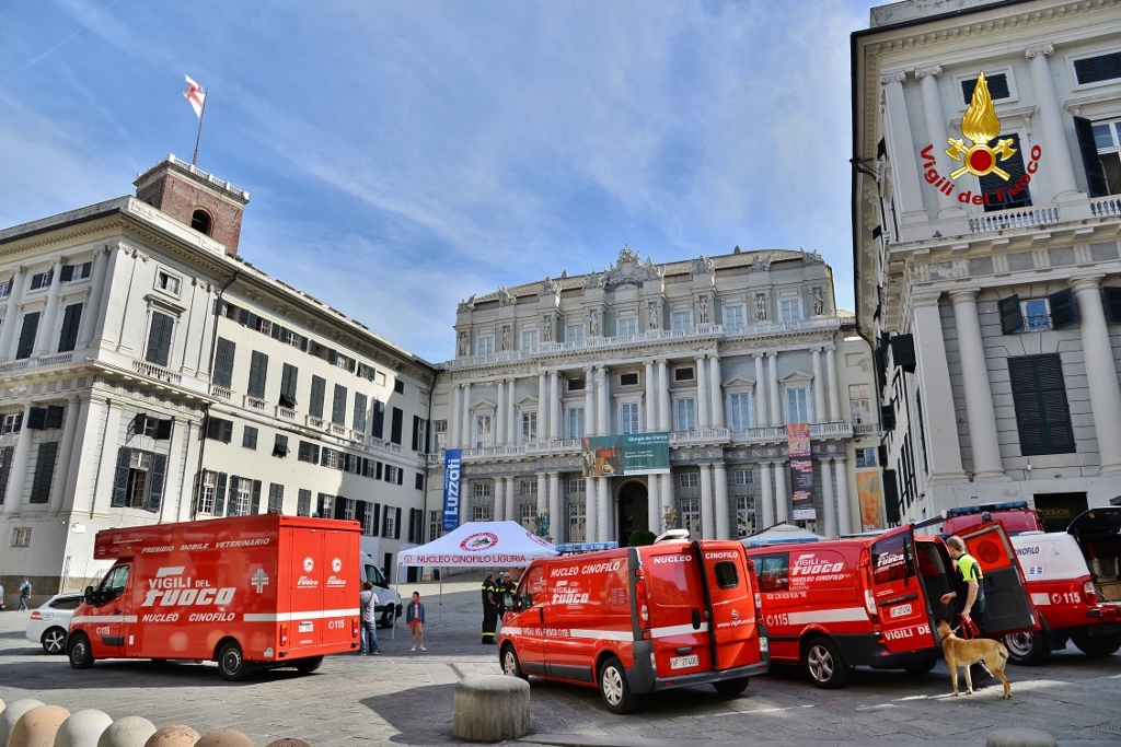 Genova, conferenza stampa di presentazione della clinica veterinaria mobile