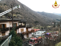 Lecco, incendio tetto abitazione nel comune di Casargo