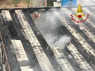 Lodi, incendio capannone industriale nel territorio di Codogno