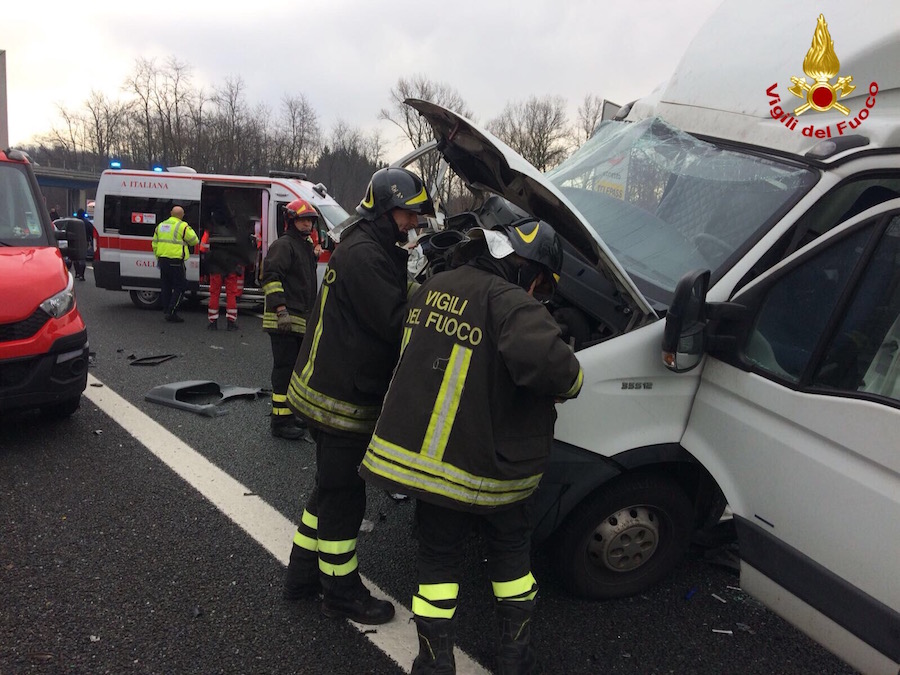 Varese, incidente sull'autostrada A8