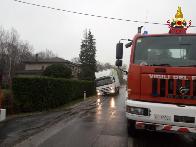 Varese, recupero autovettura nel comune di Cazzago Brabbia