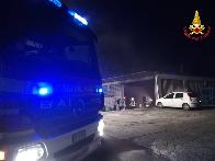Varese, incendio deposito nel comune di Sesto Calende