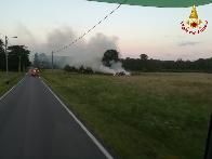 Varese, incendio in azienda agricola di Sesto Calende