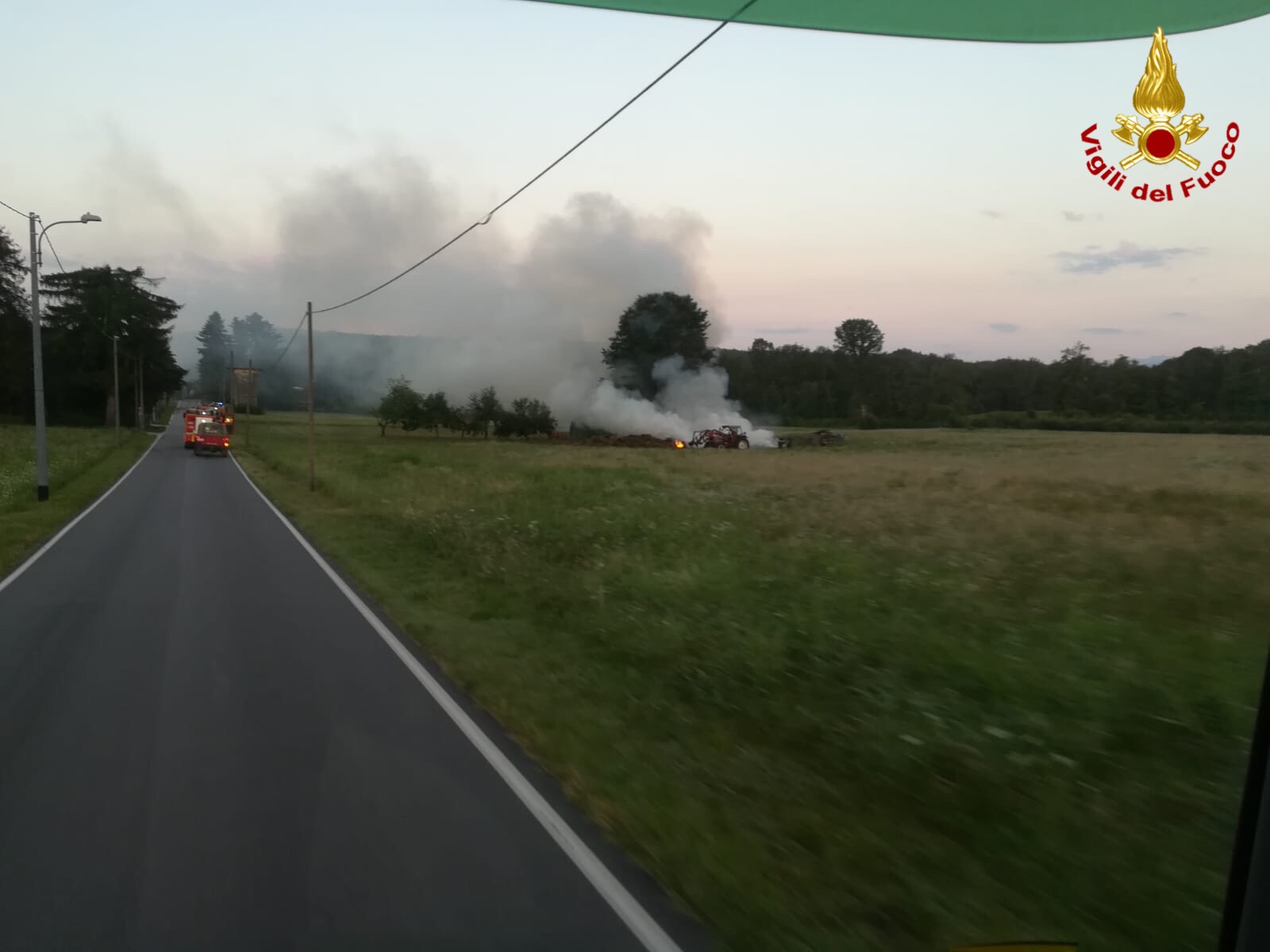 Varese, incendio in azienda agricola di Sesto Calende