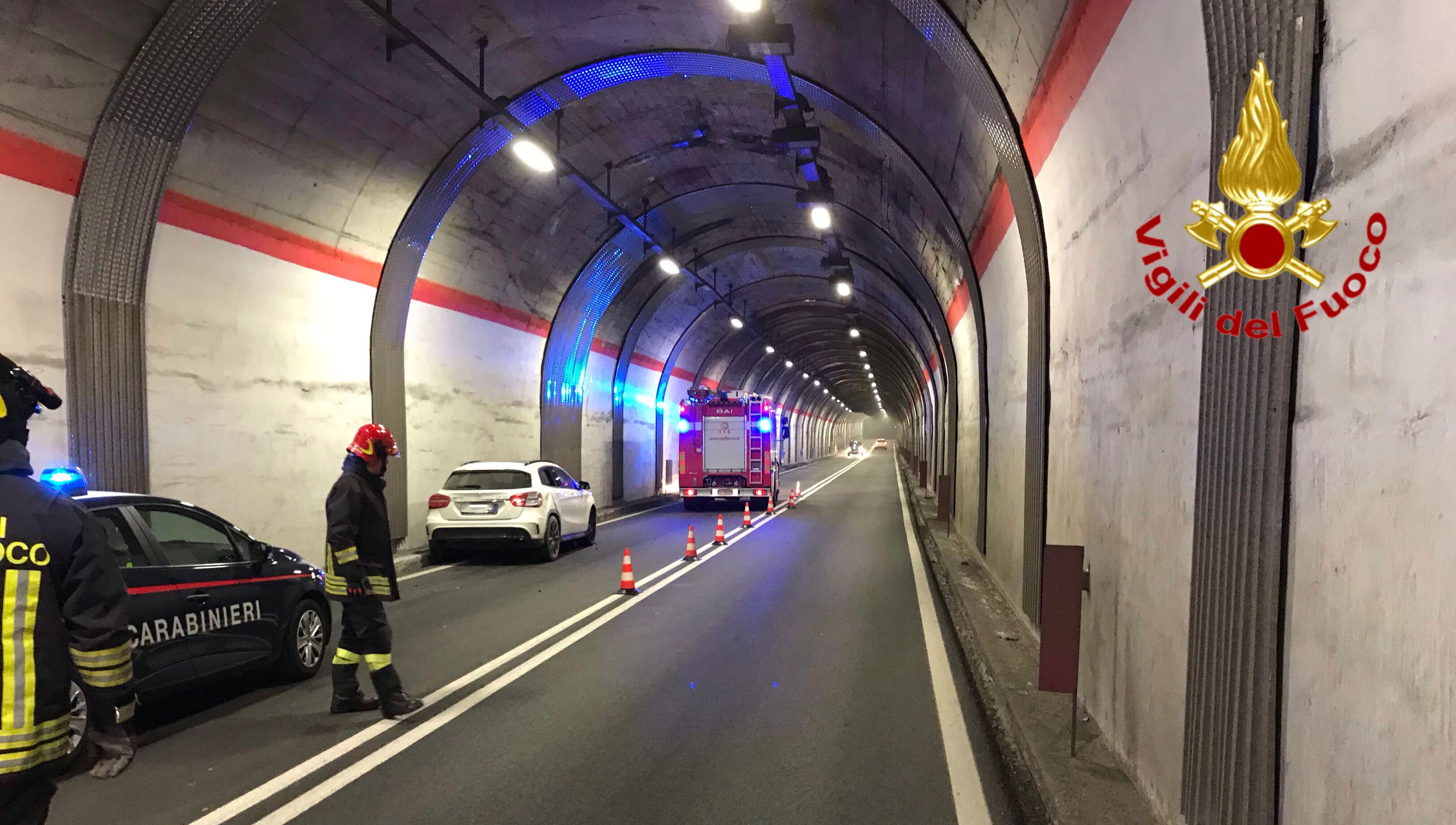 Varese, incidente stradale nel comune di Luino sulla 