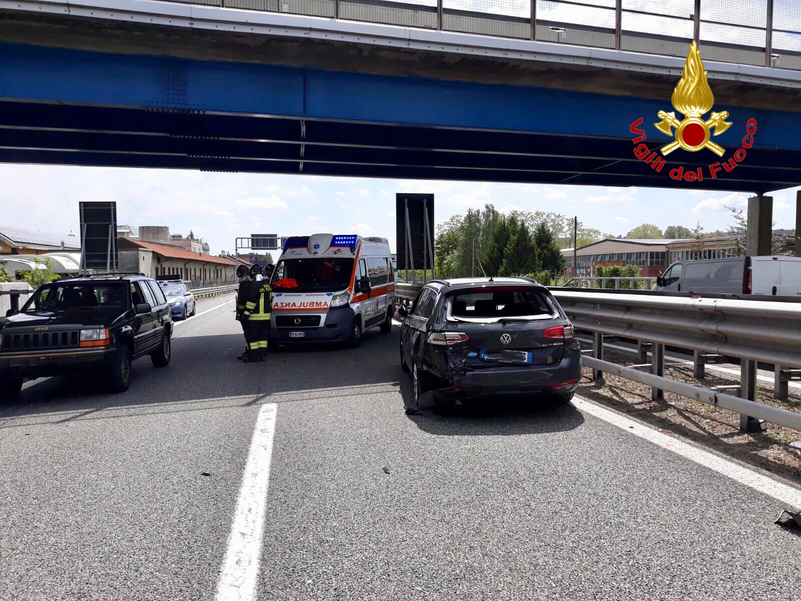 Varese, intervento dei Vigili del Fuoco per due incidenti stradali 