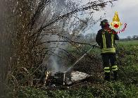 Ancona, incendio sterpaglie nel comune di Falconara M.ma
