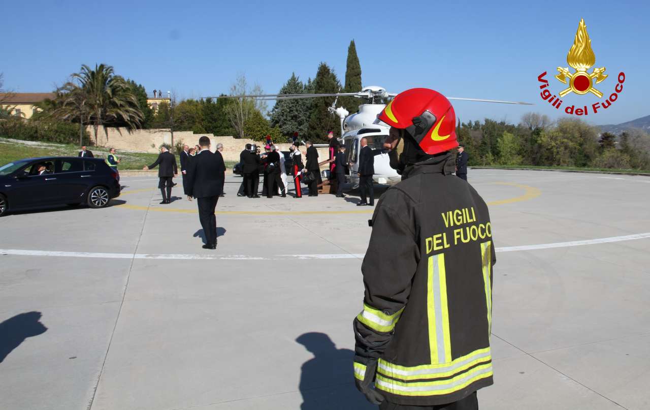Ancona, i Vigili del Fuoco impegnati nel sistema di sicurezza durante la visita del Papa al Santuario di Loreto