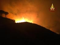 Messina, incendi boschivi nelle frazioni di Curcuraci