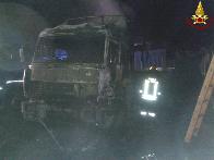 Modena, incendio in ditta trasporti alla periferia di Sassuolo