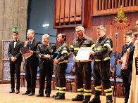 Napoli, consegnato il premio S.O.F.I.A. al nucleo U.S.A.R. dei Vigili del fuoco della Toscana