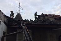  Novara, incendio di due tetti