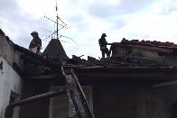  Novara, incendio di due tetti