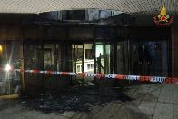 Novara, incendio in un'azienda di abbigliamento a Baindrate