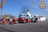  Palermo, incendio a bordo di una nave traghetto