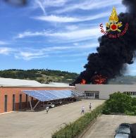 	Parma, vasto incendio in uno stabilimento industriale per la produzione di prosciutto crudo
