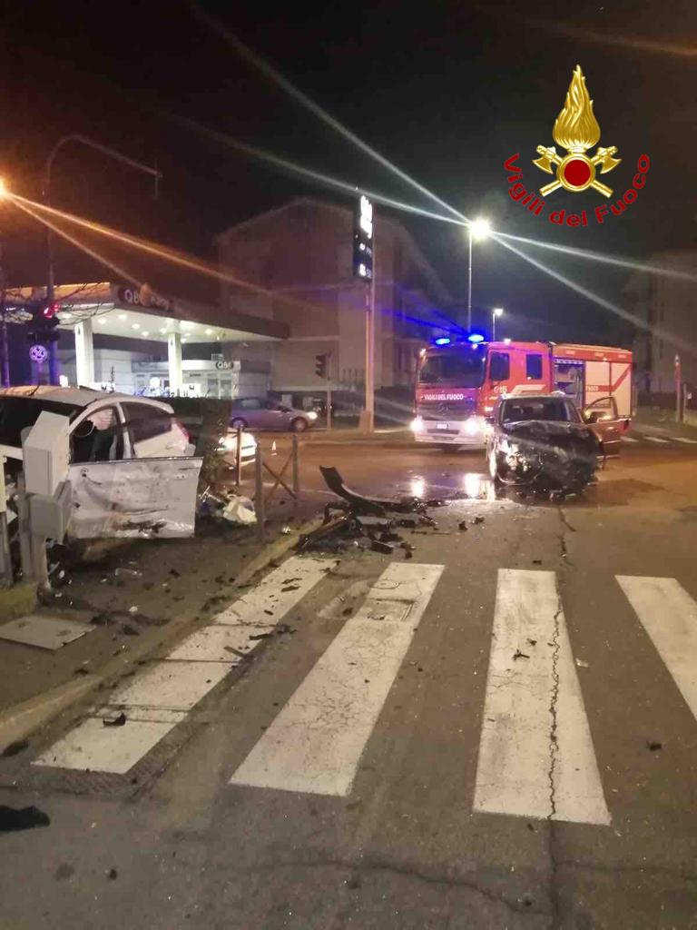 Novara, incidente stradale in centro citt