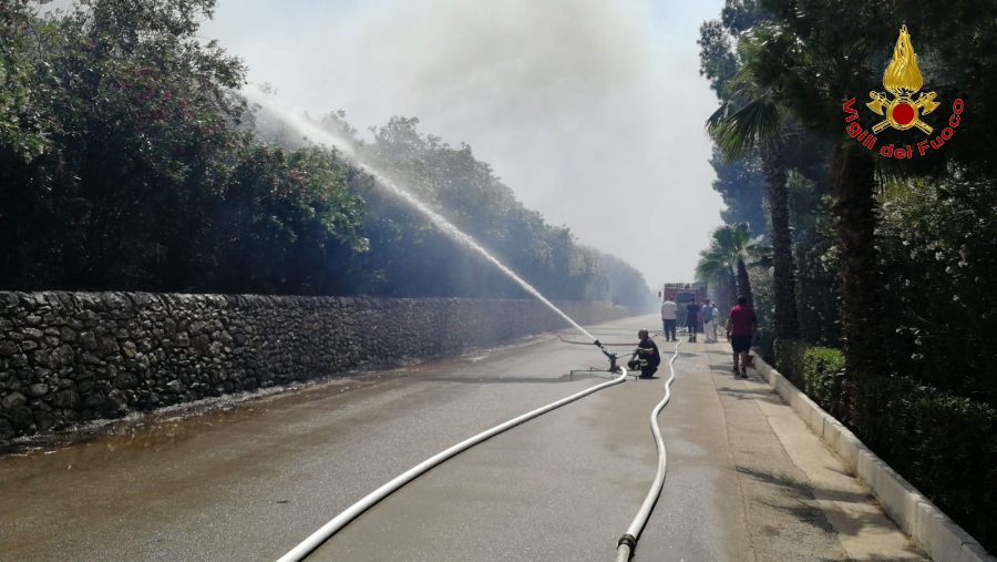 Ragusa, diversi interventi dei Vigili del fuoco per incendi sul territorio provinciale