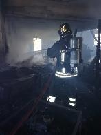 Salerno, incendio falegnameria nel comune di Torchiara