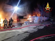 Sassari, in fiamme alcuni trattori stradali in localit Predda Niedda