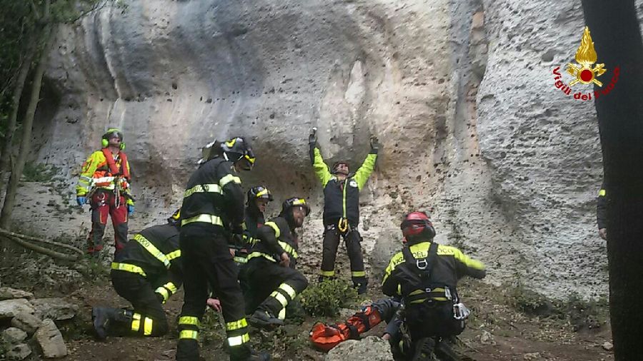 Savona, soccorso un uomo scivolato durante un'arrampicata