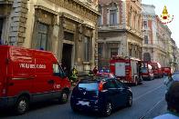 Torino, crollo controsoffitto alle poste centrali
