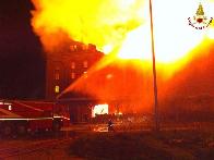 Treviso, violento incendio nell'area della ex Chiari & Forti