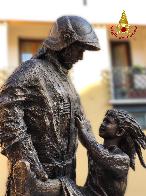 Treviso, una statua celebra il lavoro dei Vigili del Fuoco