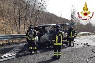 Udine, in fiamme un autocarro sull'autostrada A23