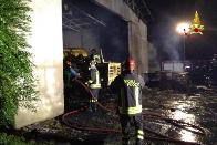 Padova, incendio in un'azienda agricola
