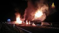 Verona, in fiamme un autoarticolato sulla A22