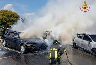 Verona, incendio autovetture in un'area di sosta della A22