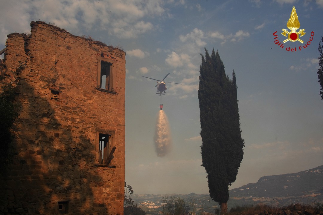 ASCOLIPICENO_elicottero Elicottero VVF